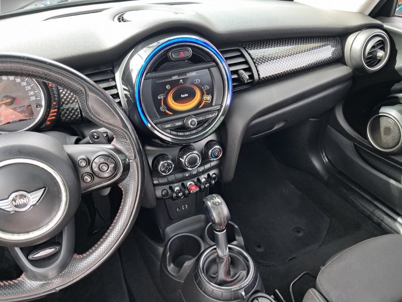 Mini F56 Cooper S Pepper 2.0 Aut 2015 - Imagen 9 de 10