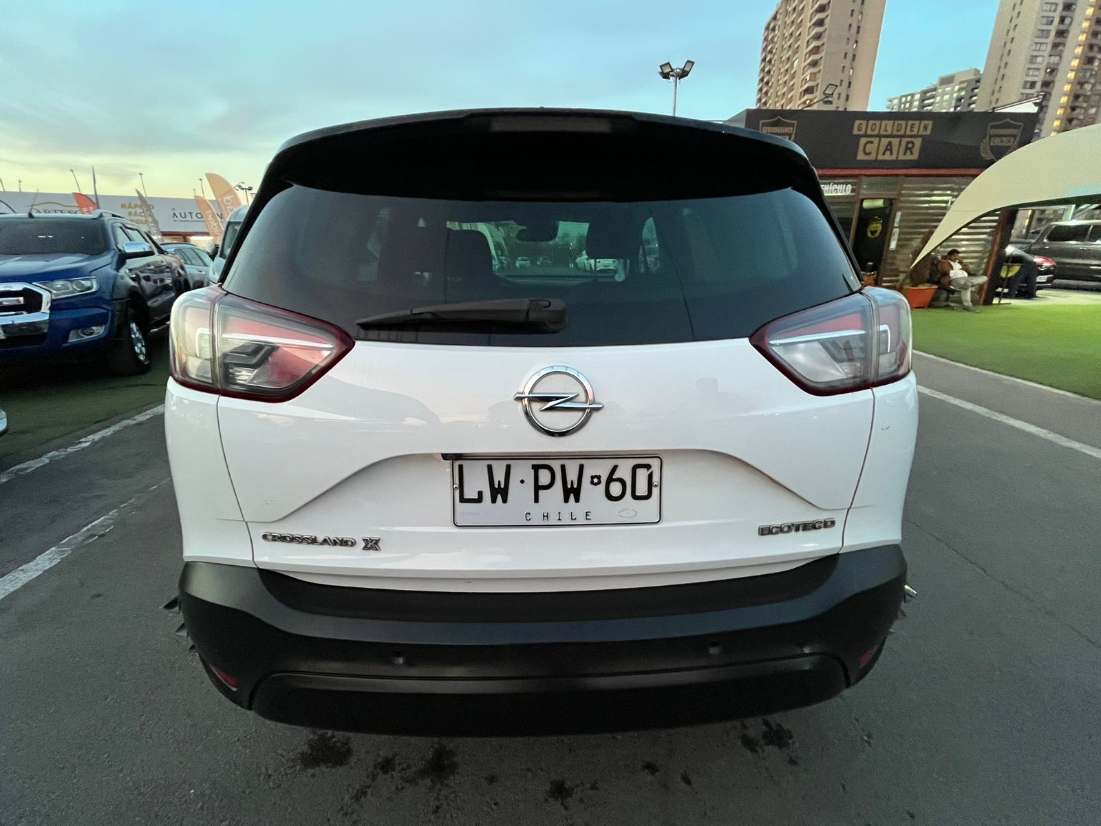 Opel CROSSLAND TD MT6 1.5 2020 - Foto 4 de 19