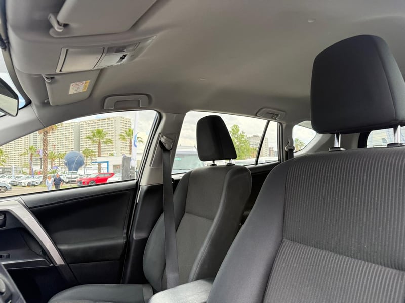 Toyota RAV 4 2.0 2019 - Imagen 9 de 20