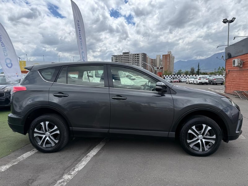 Toyota RAV 4 2.0 2019 - Imagen 6 de 20