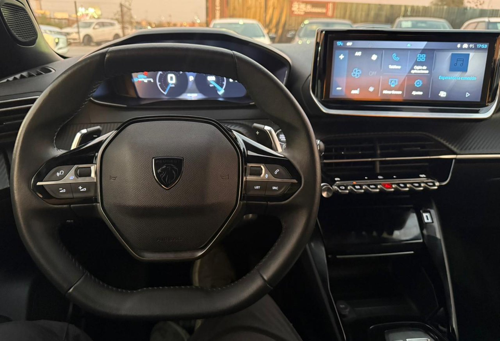 PEUGEOT 2008 ALLURE 130 1.2 AUT 2024 - Imagen 12 de 19