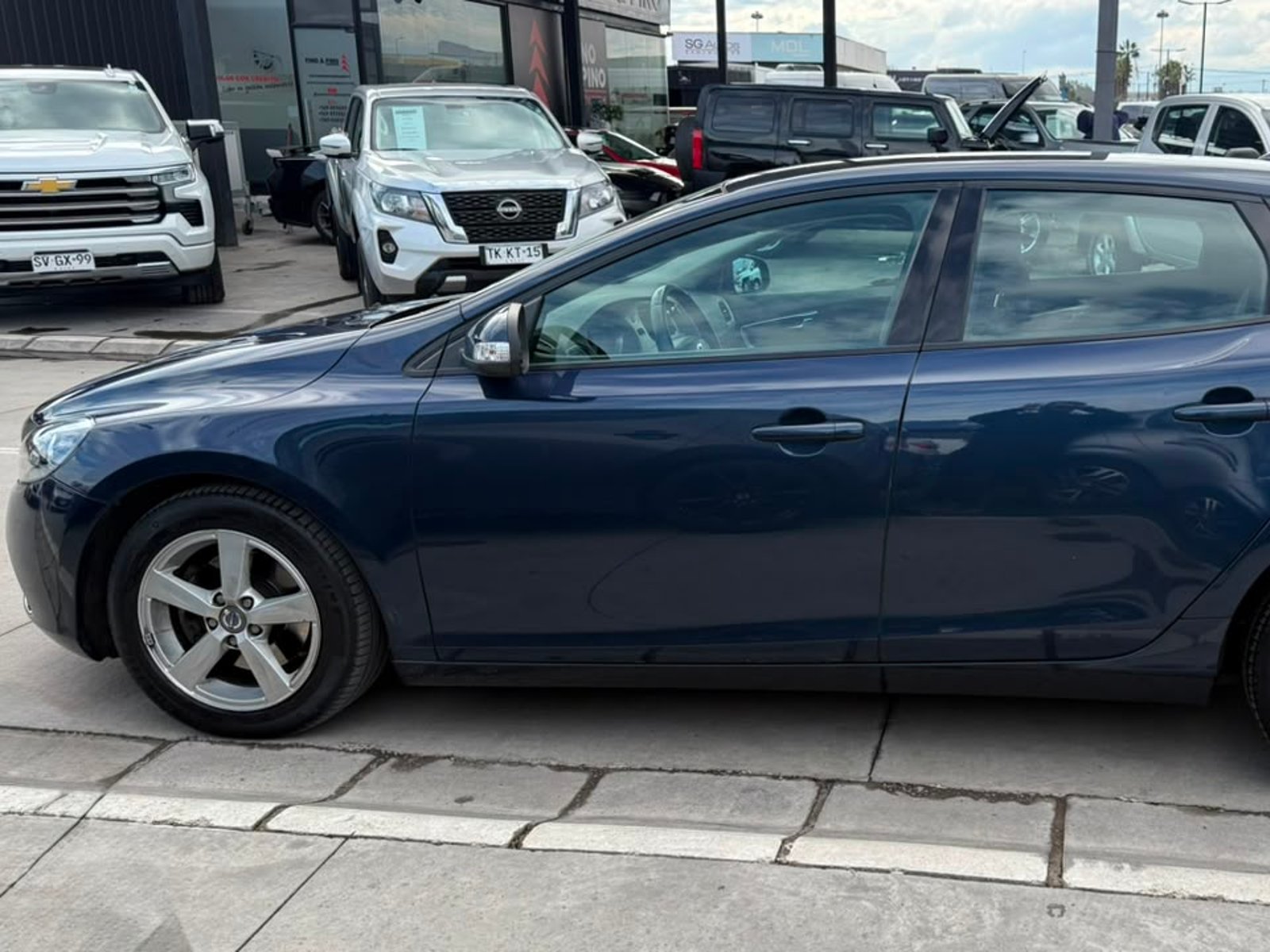 Volvo V40 T4 COMFORT 2015 - Foto 2 de 19