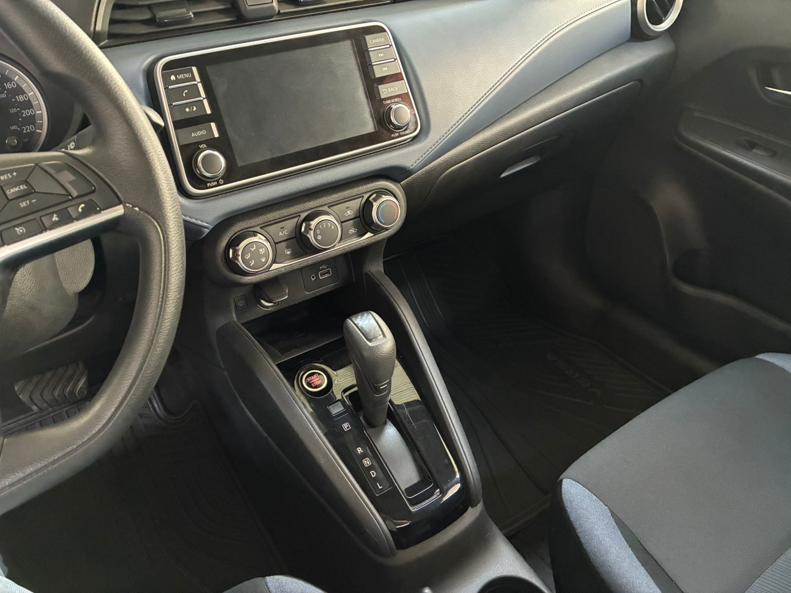Nissan VERSA ADVANCE 1.6 AUT 2024 - Imagen 9 de 11