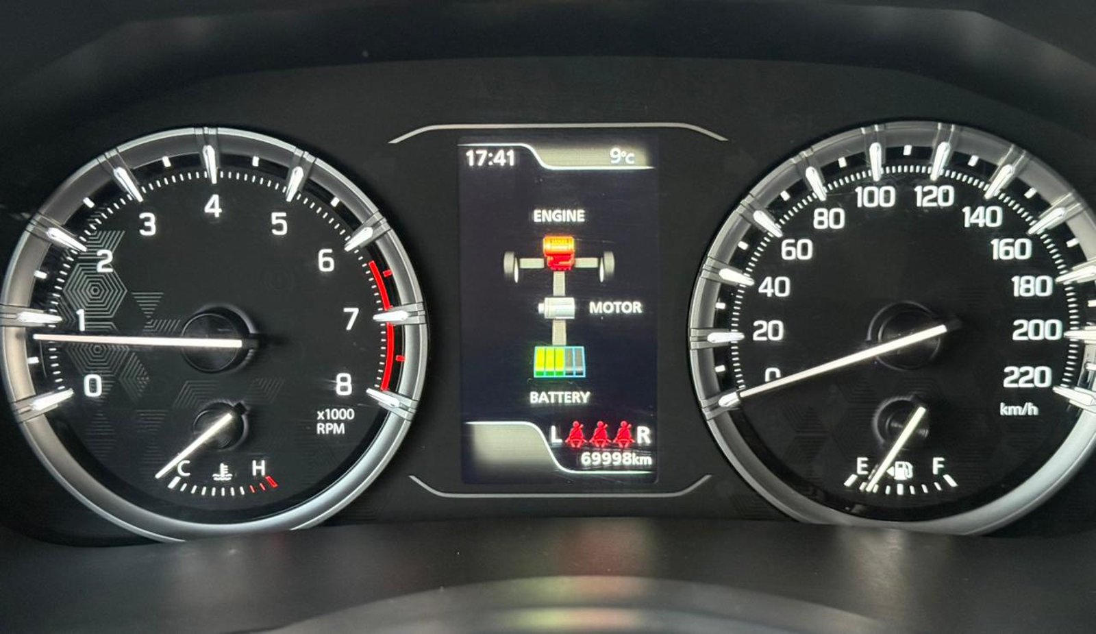 SUZUKI NEW GRAND VITARA GL 1.5 2023 - Imagen 12 de 18