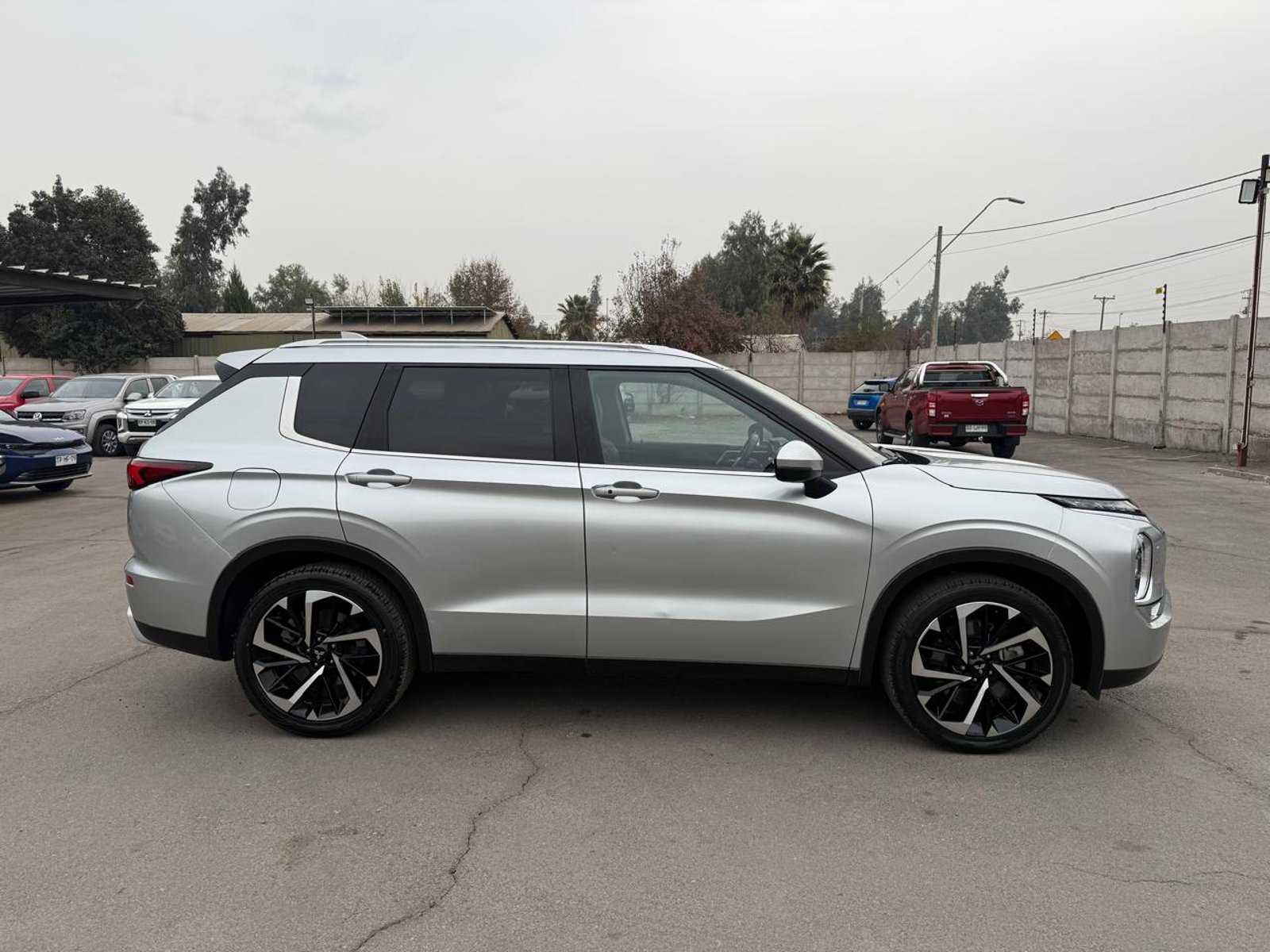 Mitsubishi OUTLANDER GLS 4X4 2.5 AT 2024 - Imagen 6 de 20