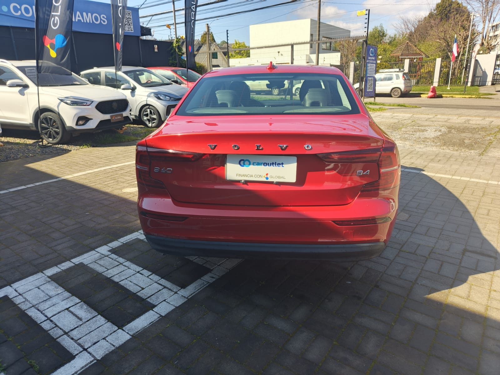Volvo S60 II B4 2.0 AUT 2023 - Foto 3 de 12