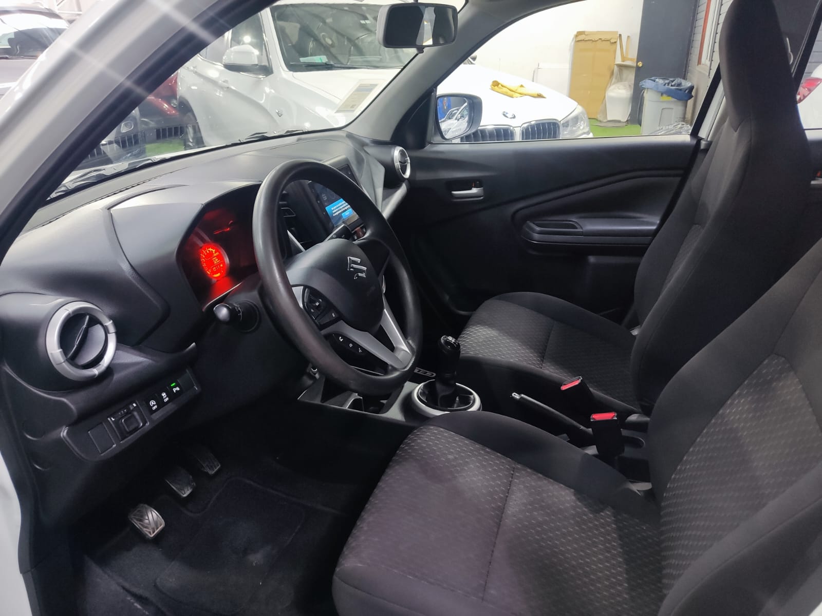 Suzuki CELERIO 1.0 GLX 2024 - Imagen 9 de 11