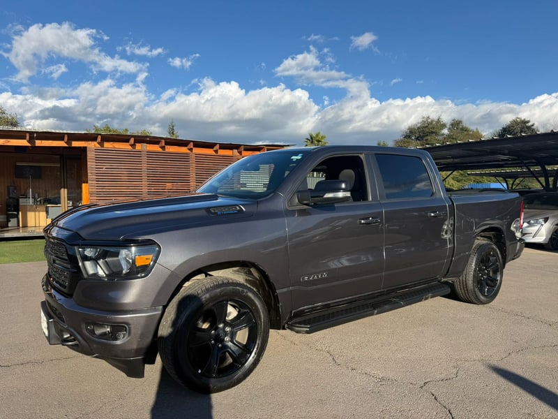 RAM 1500 BIG HORN CREW CAB 4X4 3.6 AUT 2022
