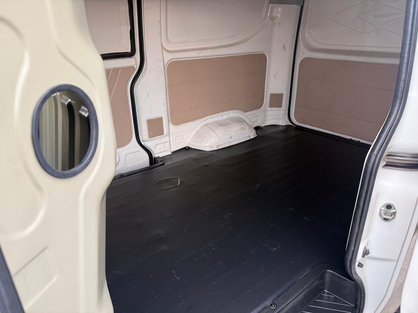 KYC V3 CARGO VAN 1.5 2025 - Imagen 18 de 20