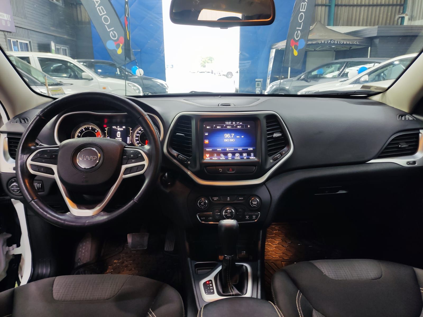JEEP CHEROKEE SPORT 2018 - Imagen 8 de 12