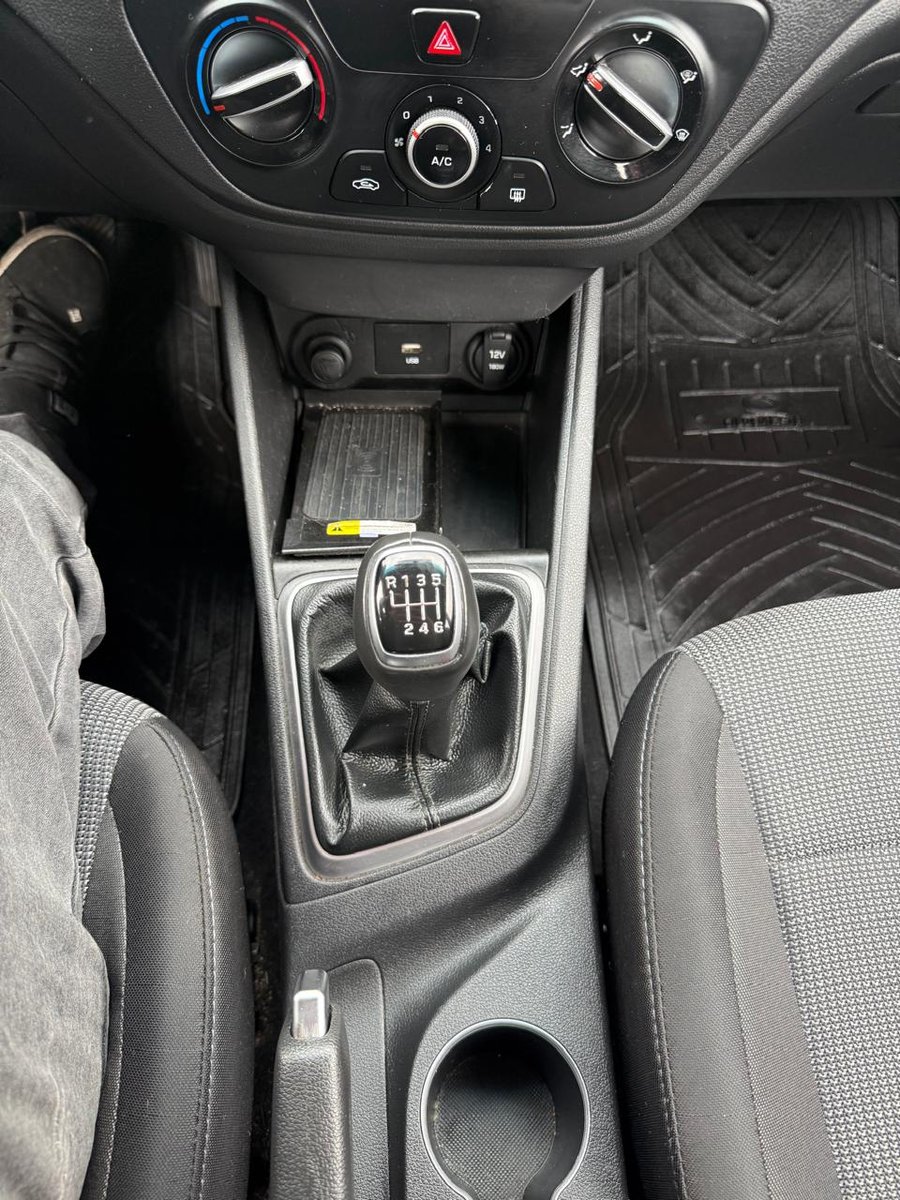 Hyundai ACCENT HCI 1.4 2023 - Imagen 18 de 20