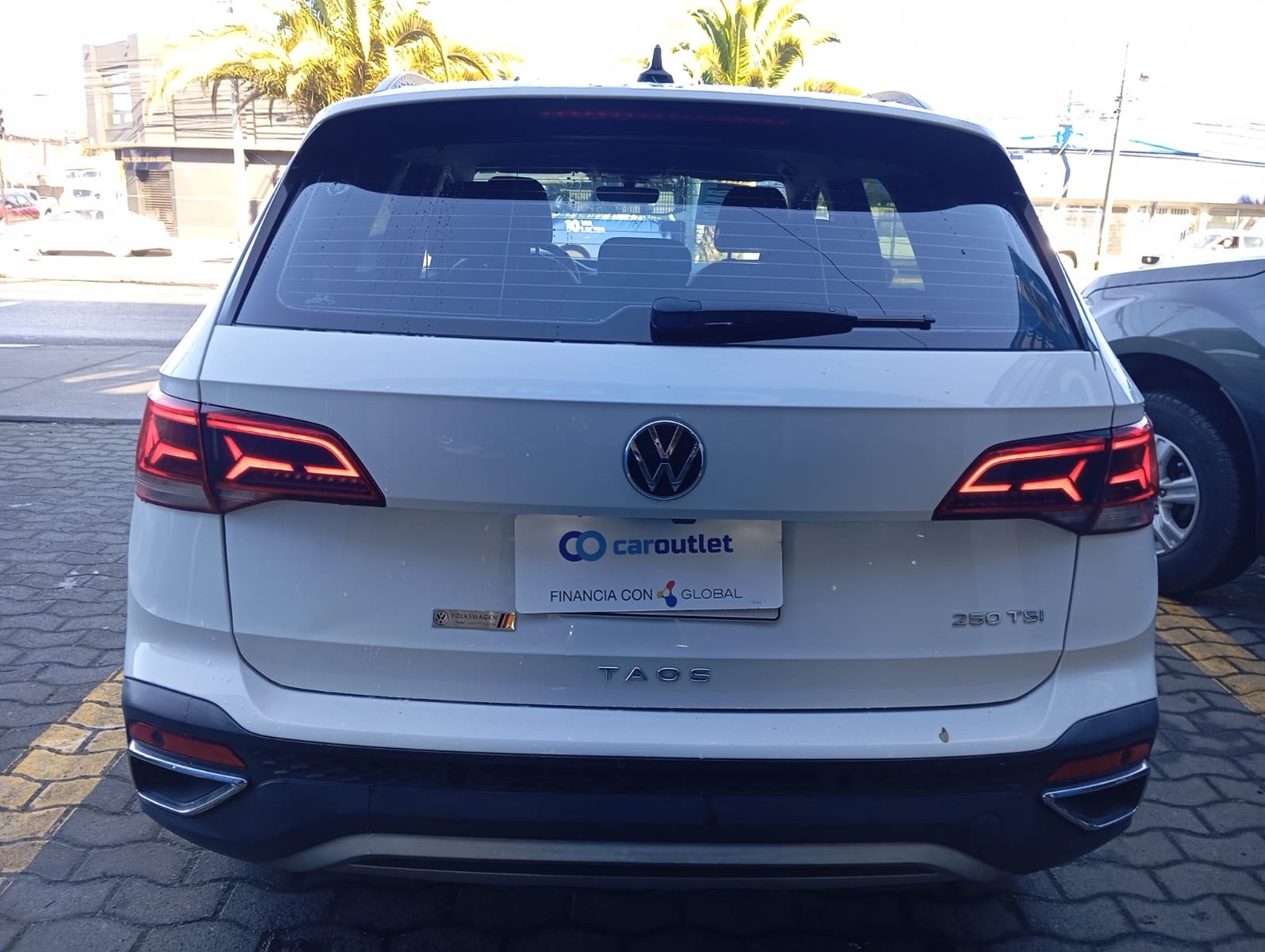 Volkswagen TAOS TSI 1.4 AT 2022 - Imagen 3 de 13