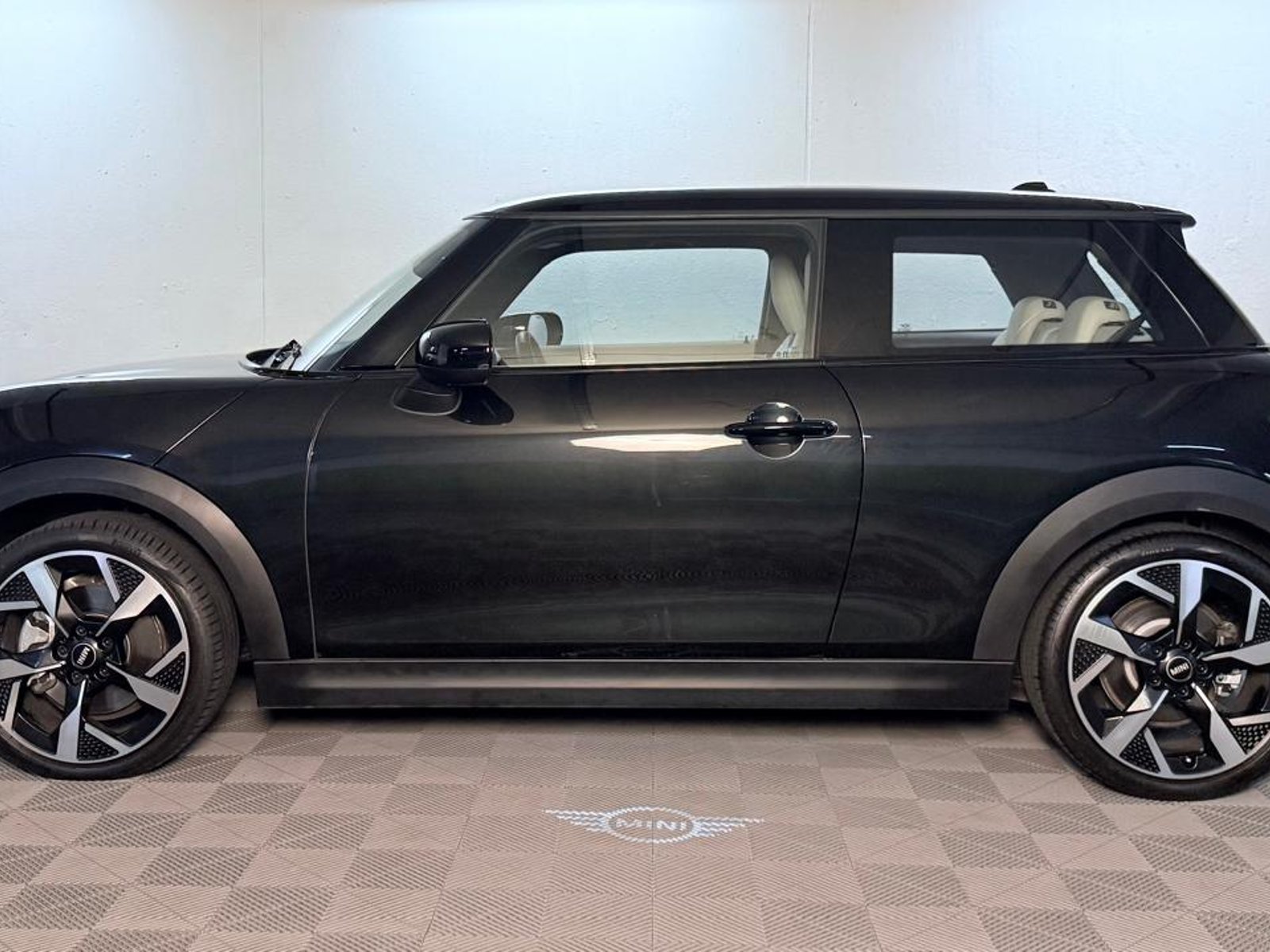 Mini COOPER C 1.5 AUT 2025 - Foto 2 de 20