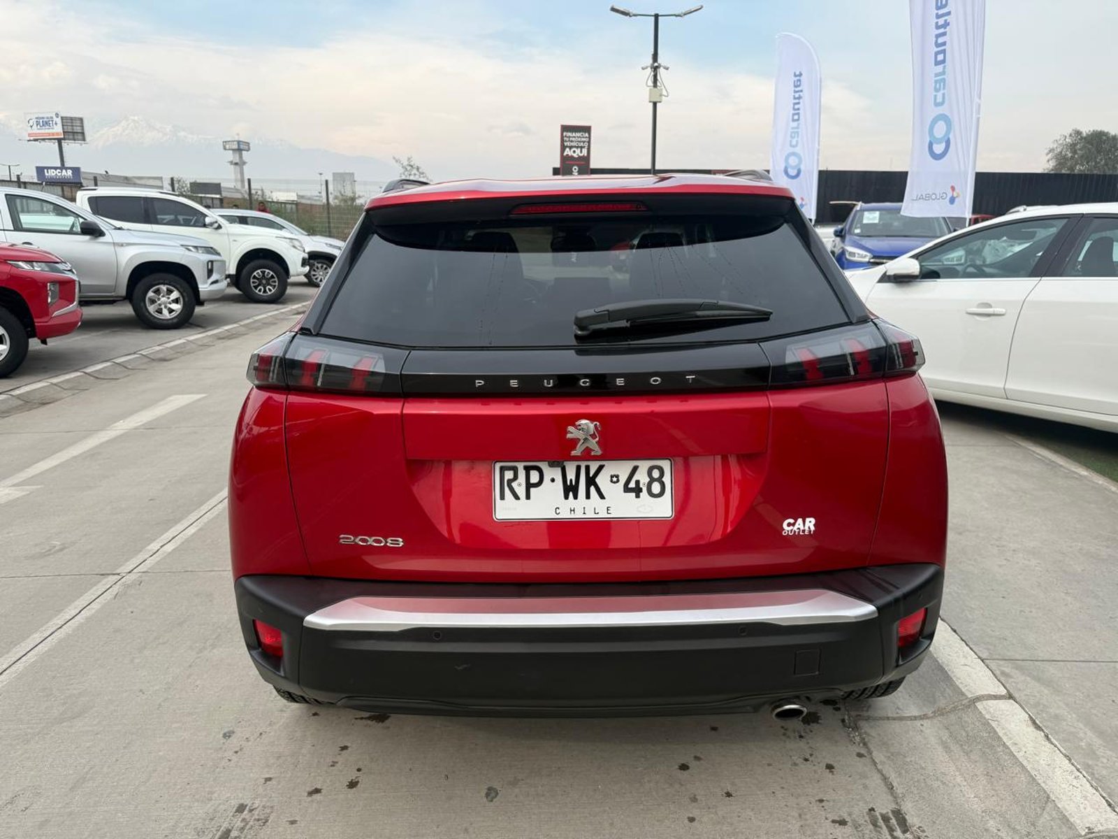 Peugeot 2008 ALLURE BLUEHDI 1.5 AUT 2022 - Imagen 4 de 20