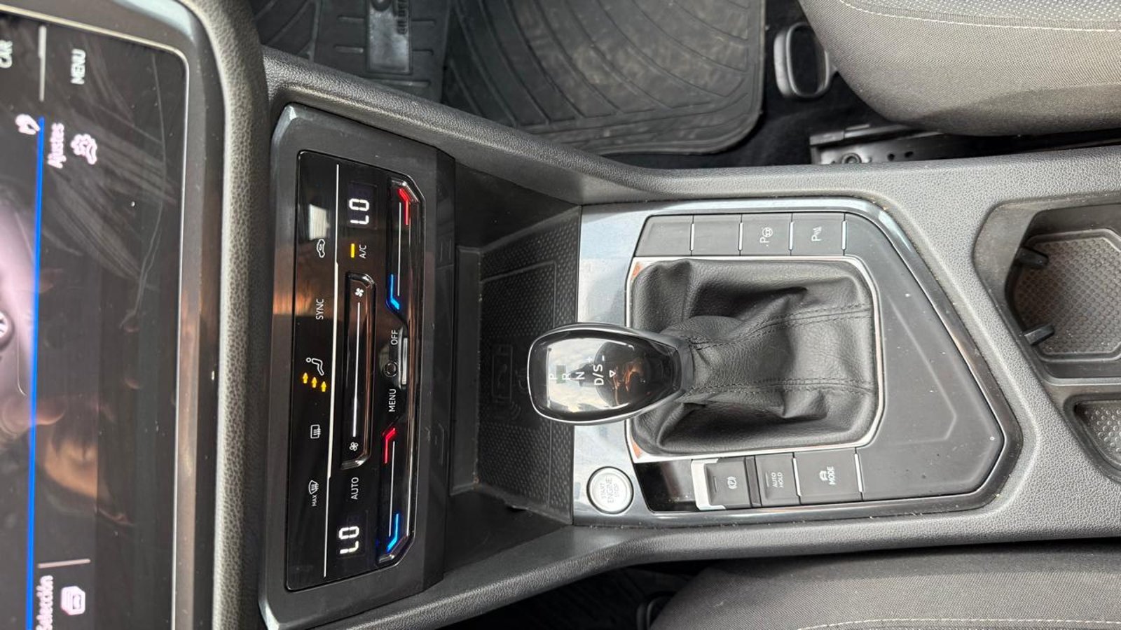VOLKSWAGEN TIGUAN 1.4 AT 2023 - Imagen 17 de 20