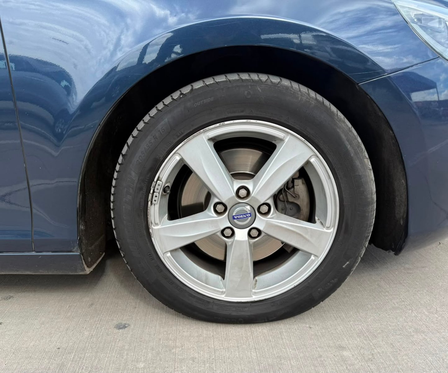 Volvo V40 T4 COMFORT 2015 - Imagen 17 de 19