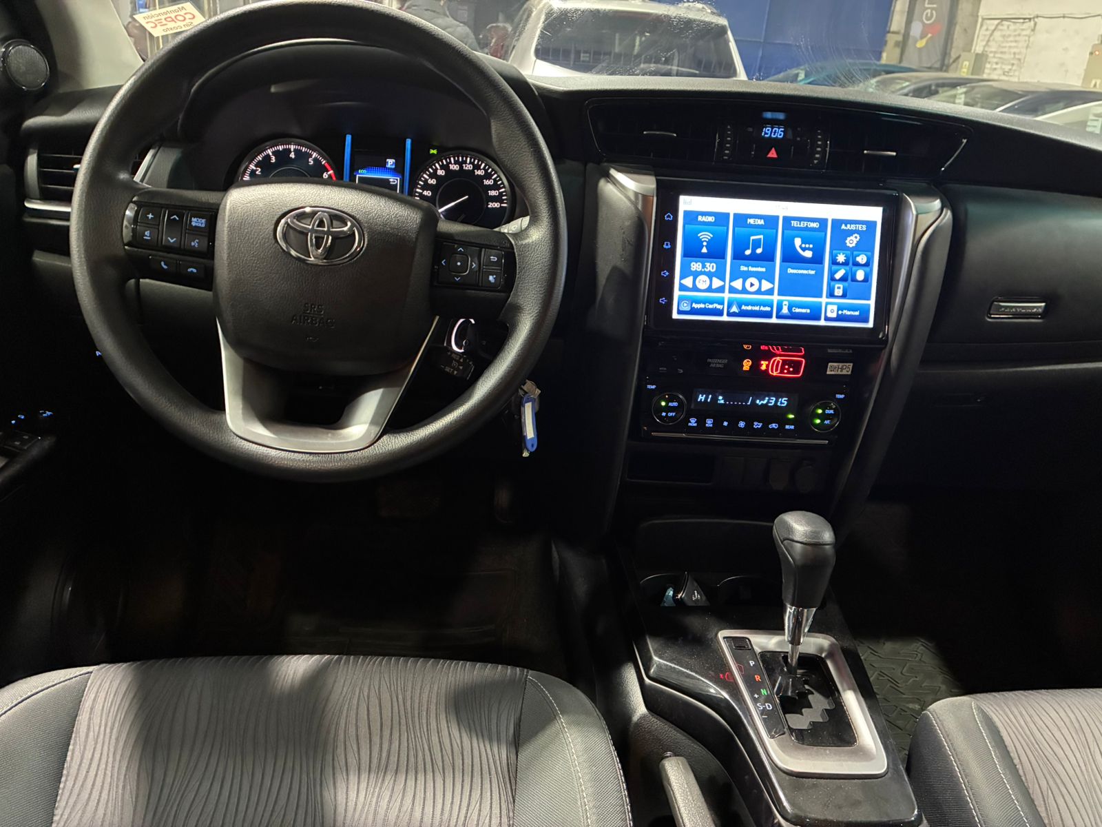 TOYOTA NEW FORTUNER SR5 2.7 AUT 2023 - Imagen 8 de 12