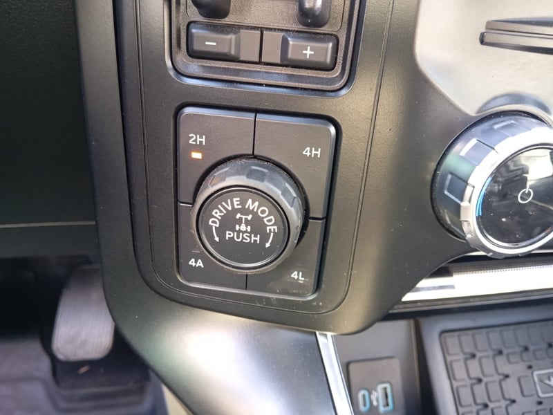 Ford F150 RAPTOR 4X4 3.5 AUT 2023 - Imagen 14 de 16