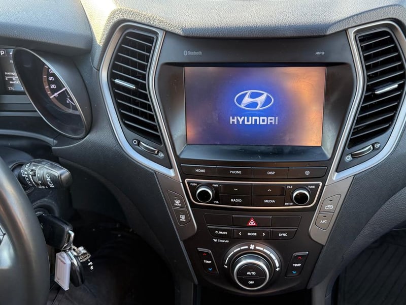 Hyundai GRAND SANTA FE NC 3.3 GLS 2WD 2019 - Imagen 16 de 20