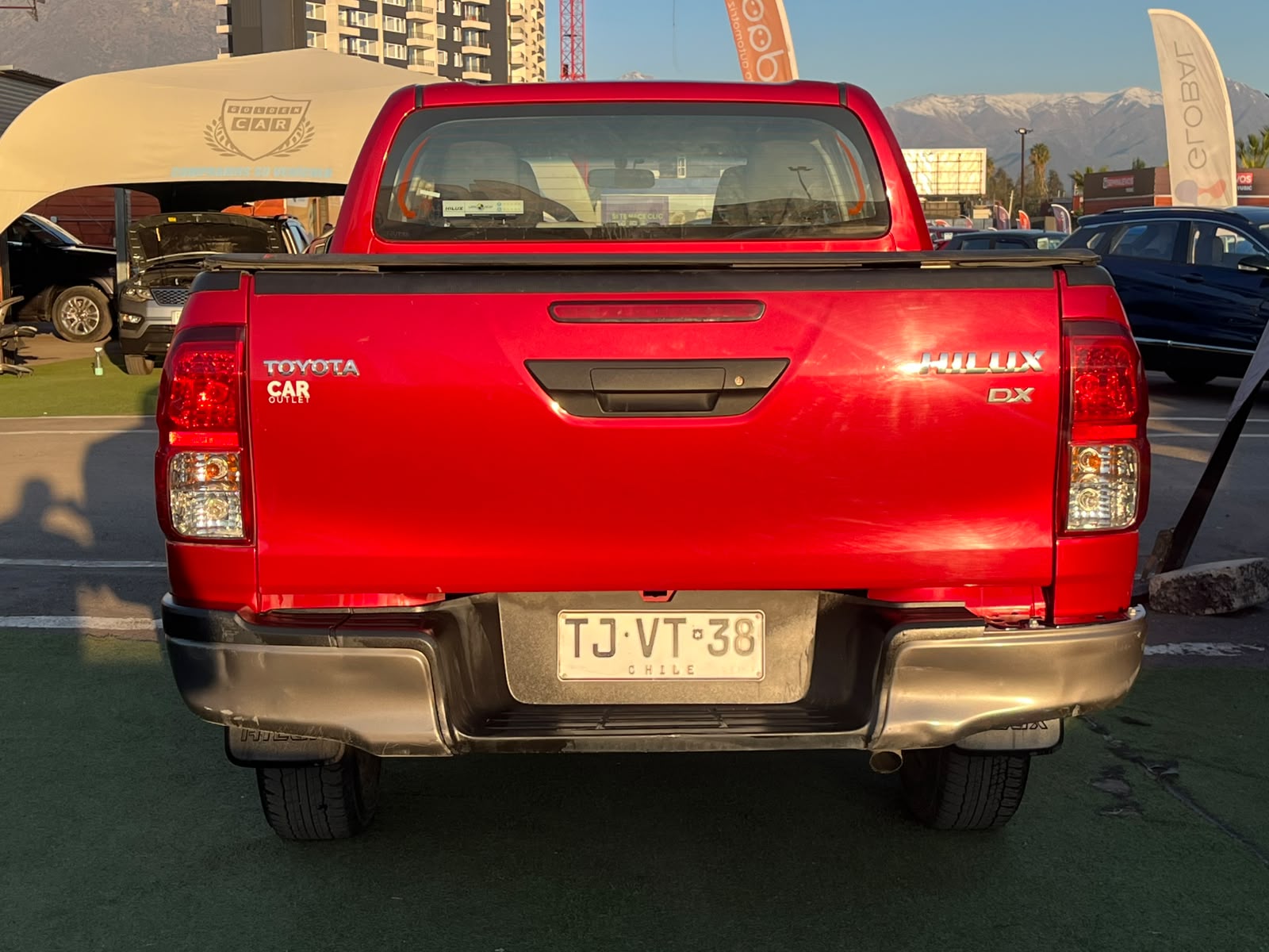 Toyota HI LUX DCAB MT 4X4 2.4 2024 - Imagen 4 de 18