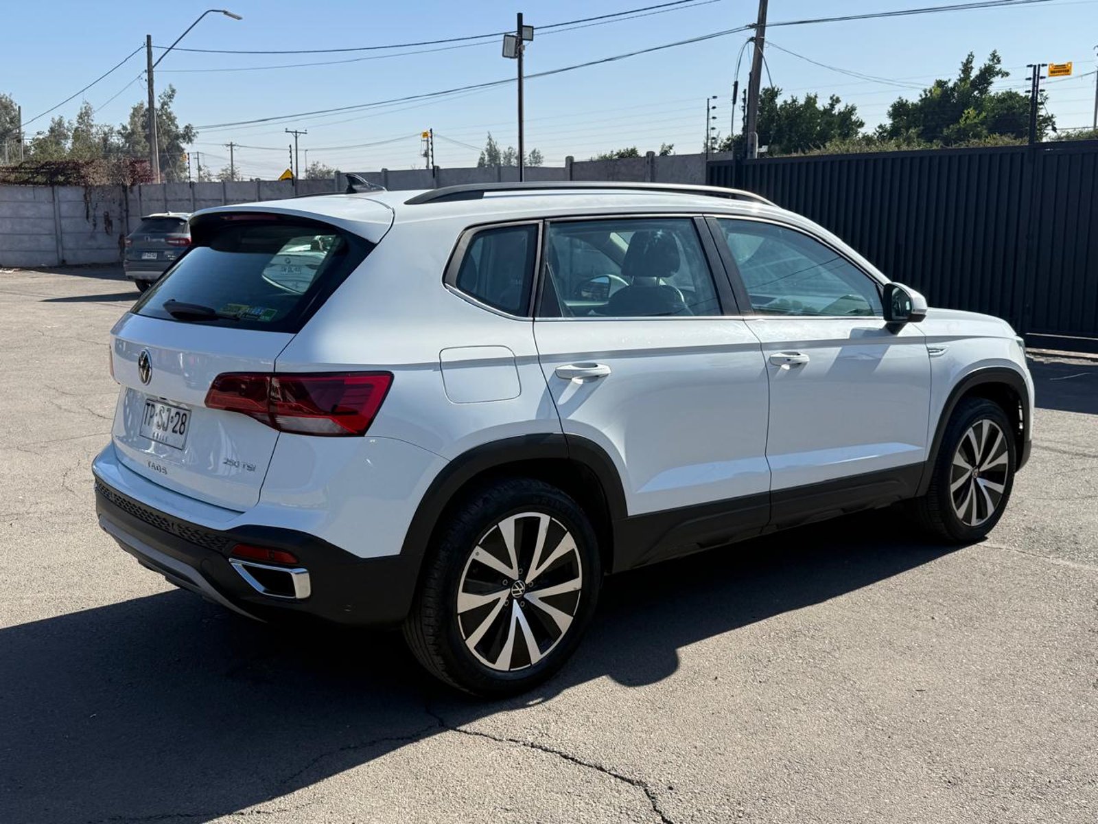Volkswagen TAOS TSI 1.4 AT 2024 - Imagen 5 de 20