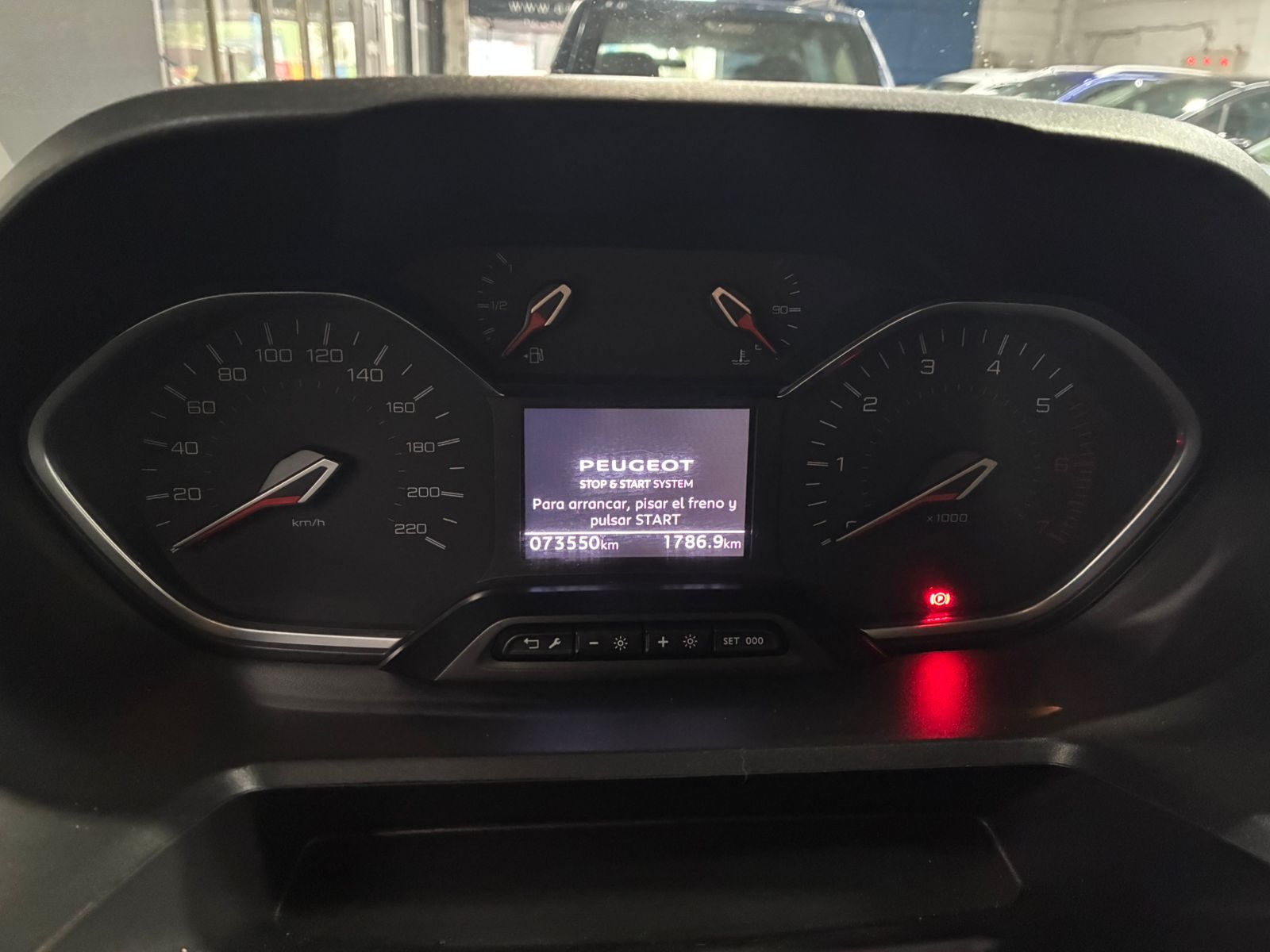 Peugeot RIFTER BLUE HDI 130 1.5 AUT 2023 - Imagen 8 de 12