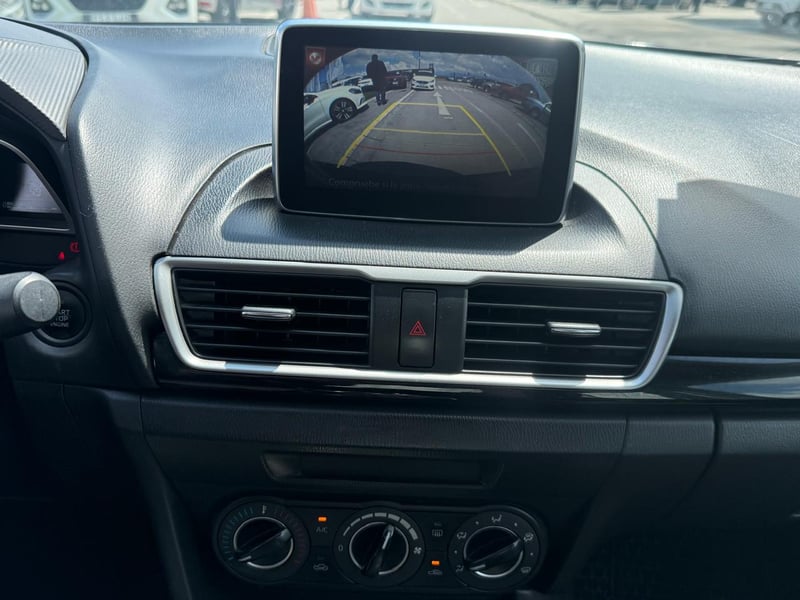 Mazda 3 SEDAN 2.0 2016 - Imagen 16 de 20
