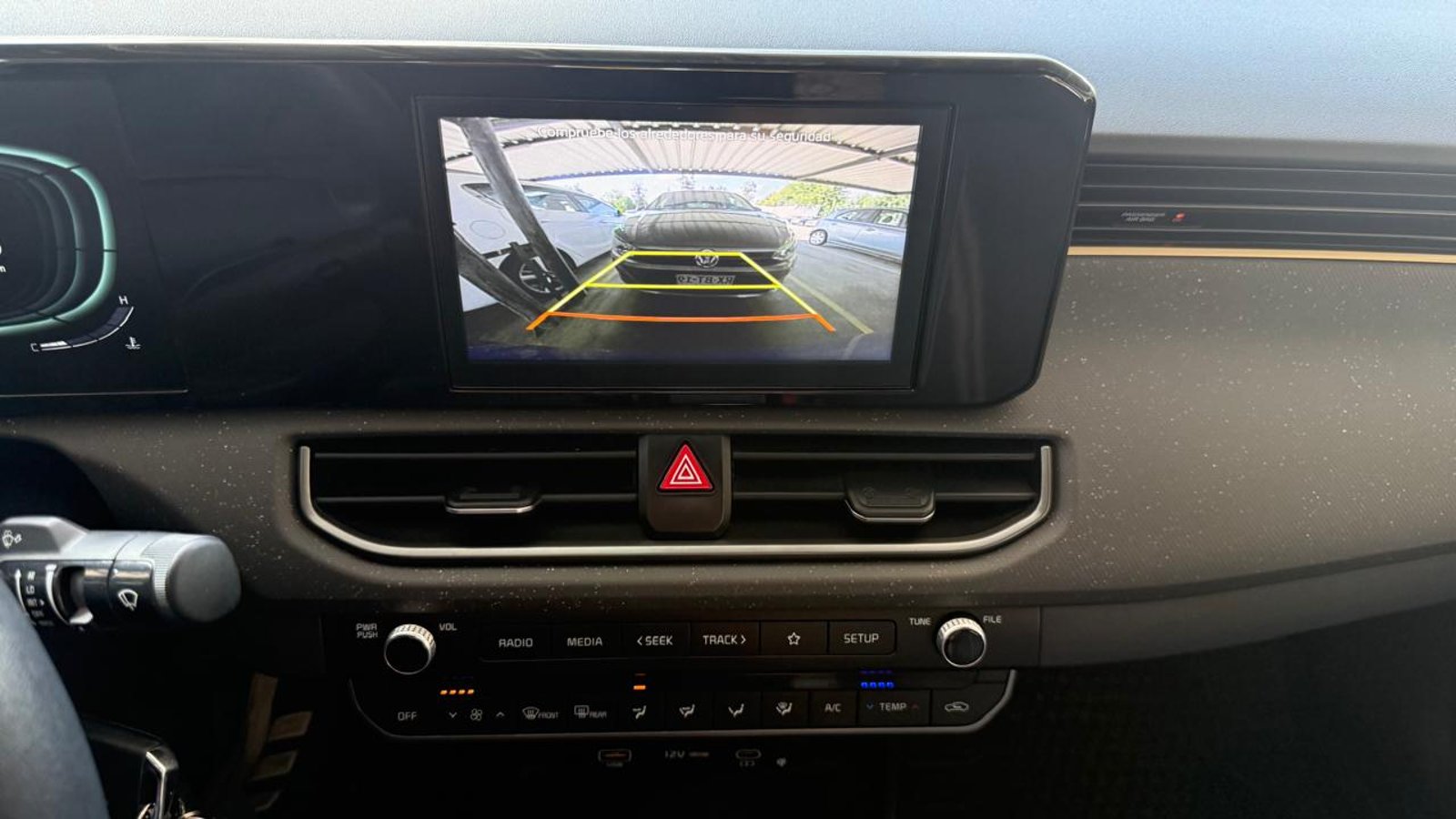 KIA K3 EX MPI 1.6 2024 - Imagen 17 de 20