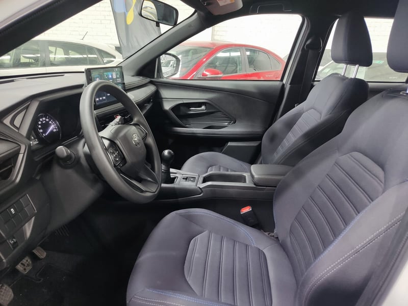 Toyota YARIS CROSS 1.5 2025 - Imagen 9 de 14