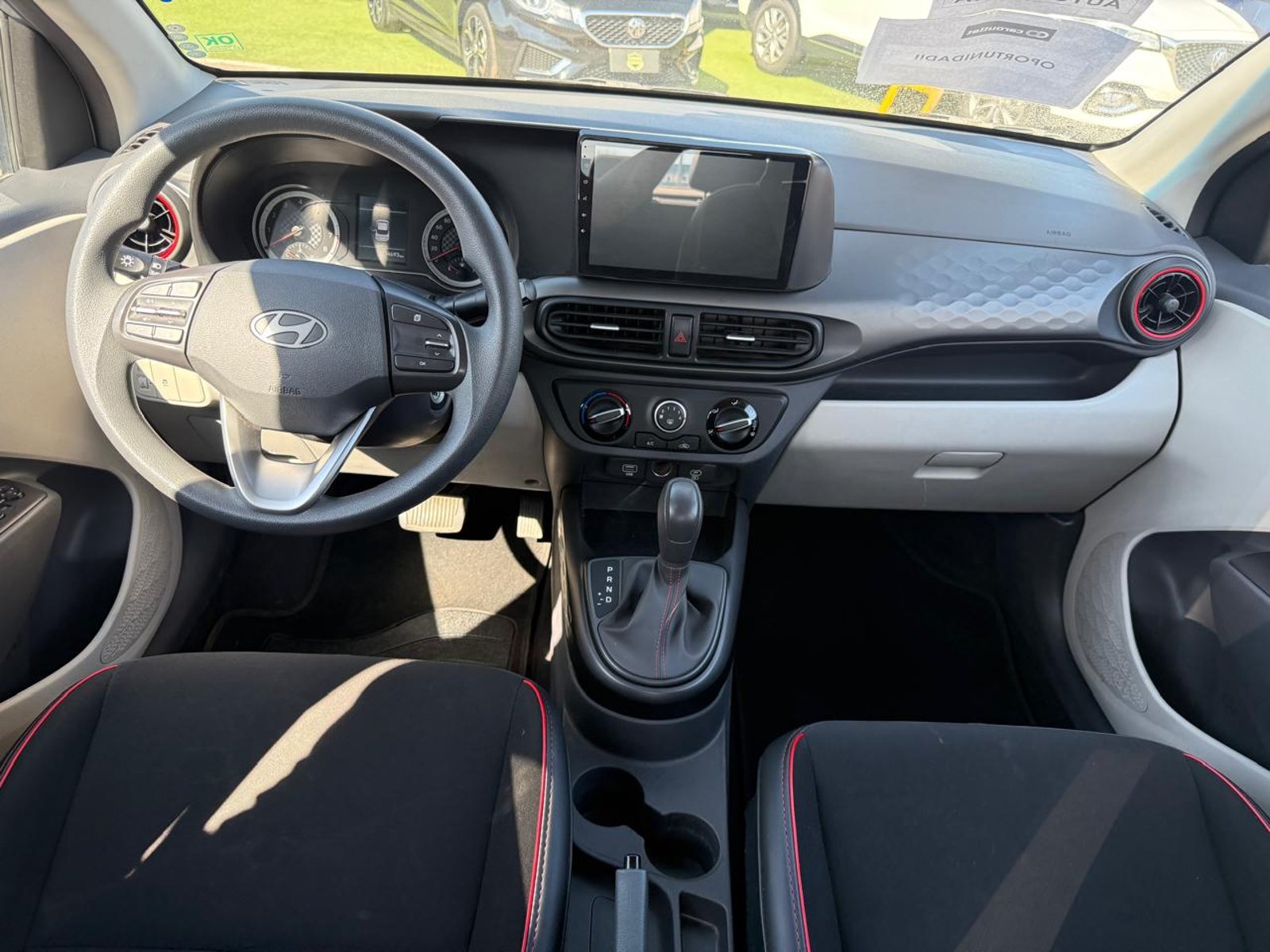 Hyundai GRAND I10 1.2 AUT 2025 - Imagen 13 de 20