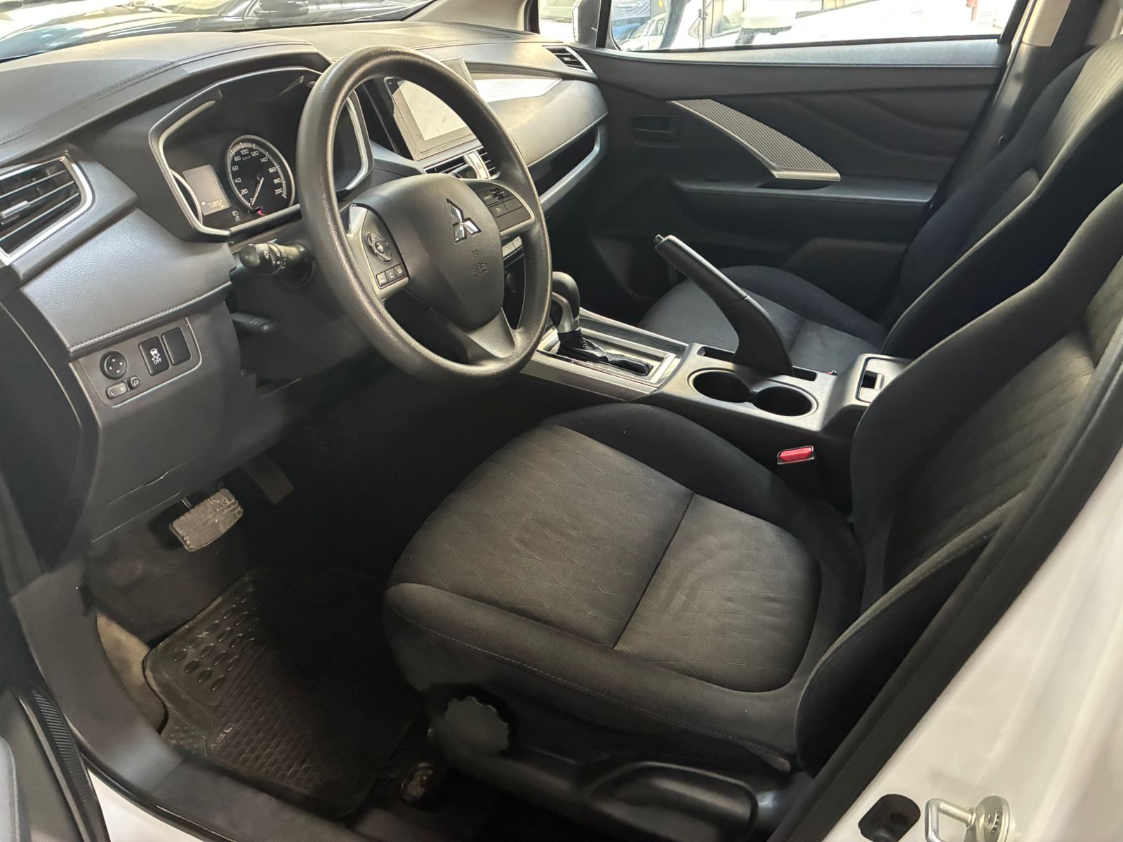 MITSUBISHI XPANDER GLX 1.5 AUT 2024 - Imagen 7 de 11
