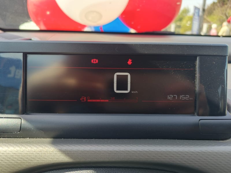 Citroën C-4 HDI 115 BVM6 S&S FEEL 2020 - Imagen 8 de 12