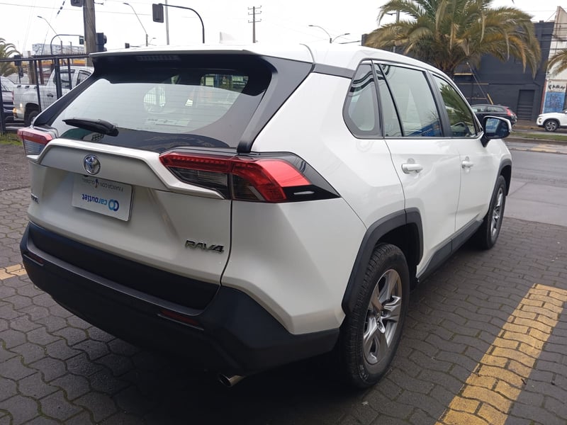 Toyota RAV4 4X2 2.0 AUT 2024 - Imagen 4 de 13