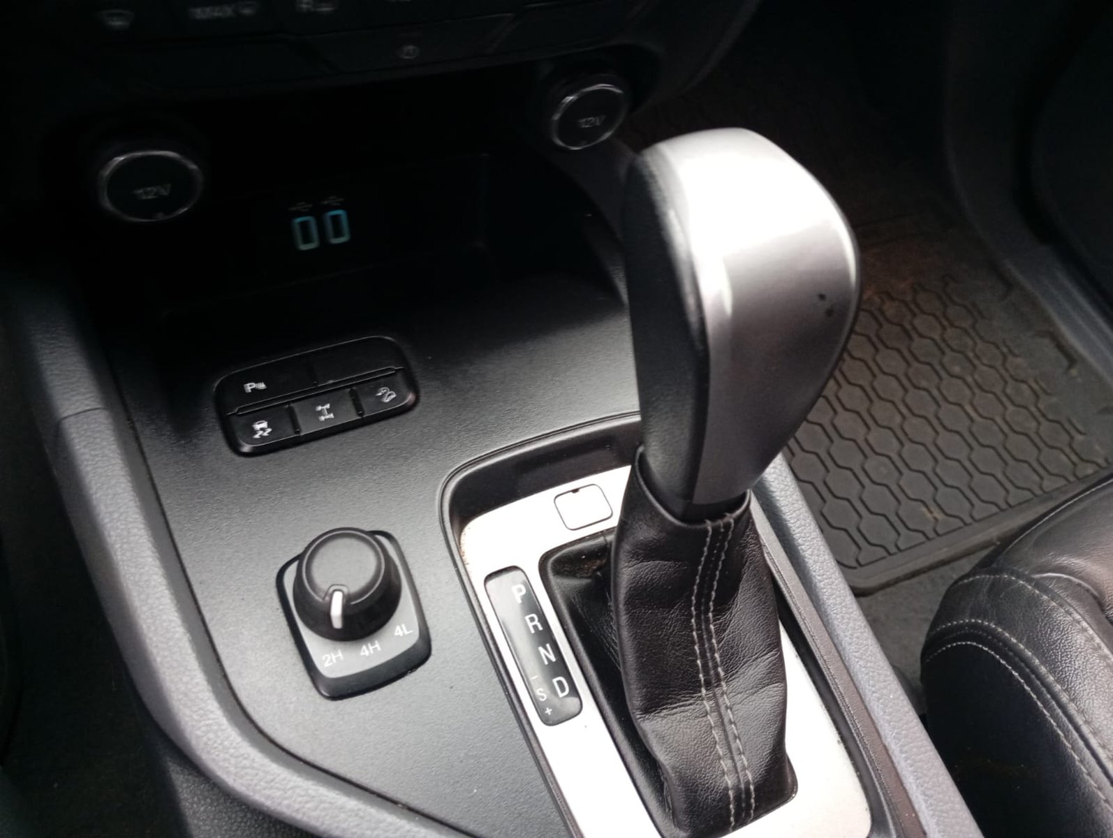 Ford RANGER DCAB 4X4 3.2 AUT 2020 - Imagen 12 de 14