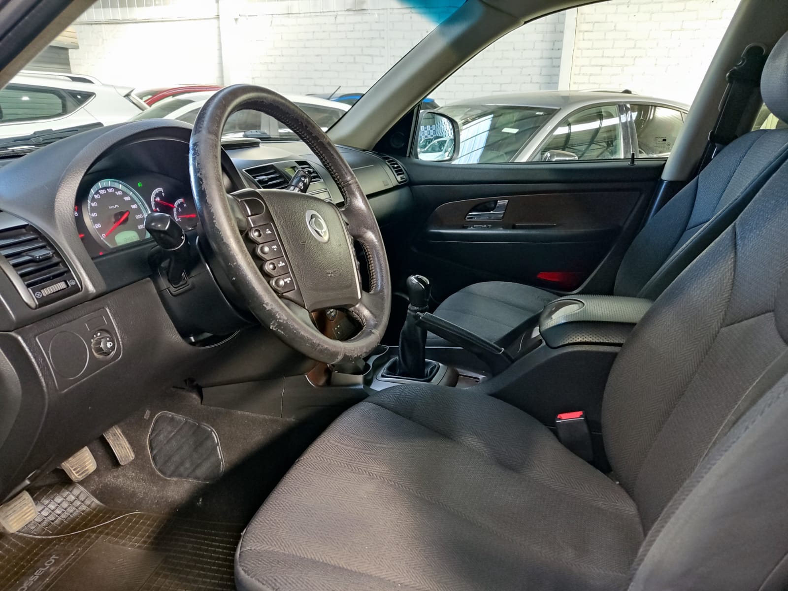 SsangYong REXTON 2.0 2016 - Imagen 9 de 14