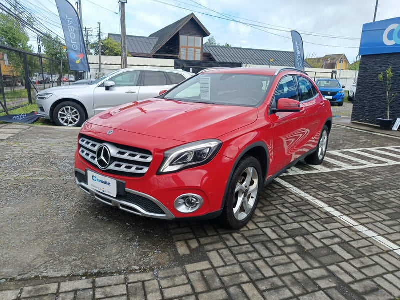 Mercedes-Benz GLA 200 HB 1.6 2020
