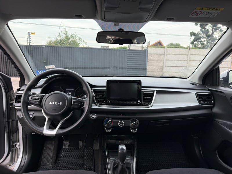 Kia RIO 4 6MT 1.4 2023 - Imagen 12 de 20