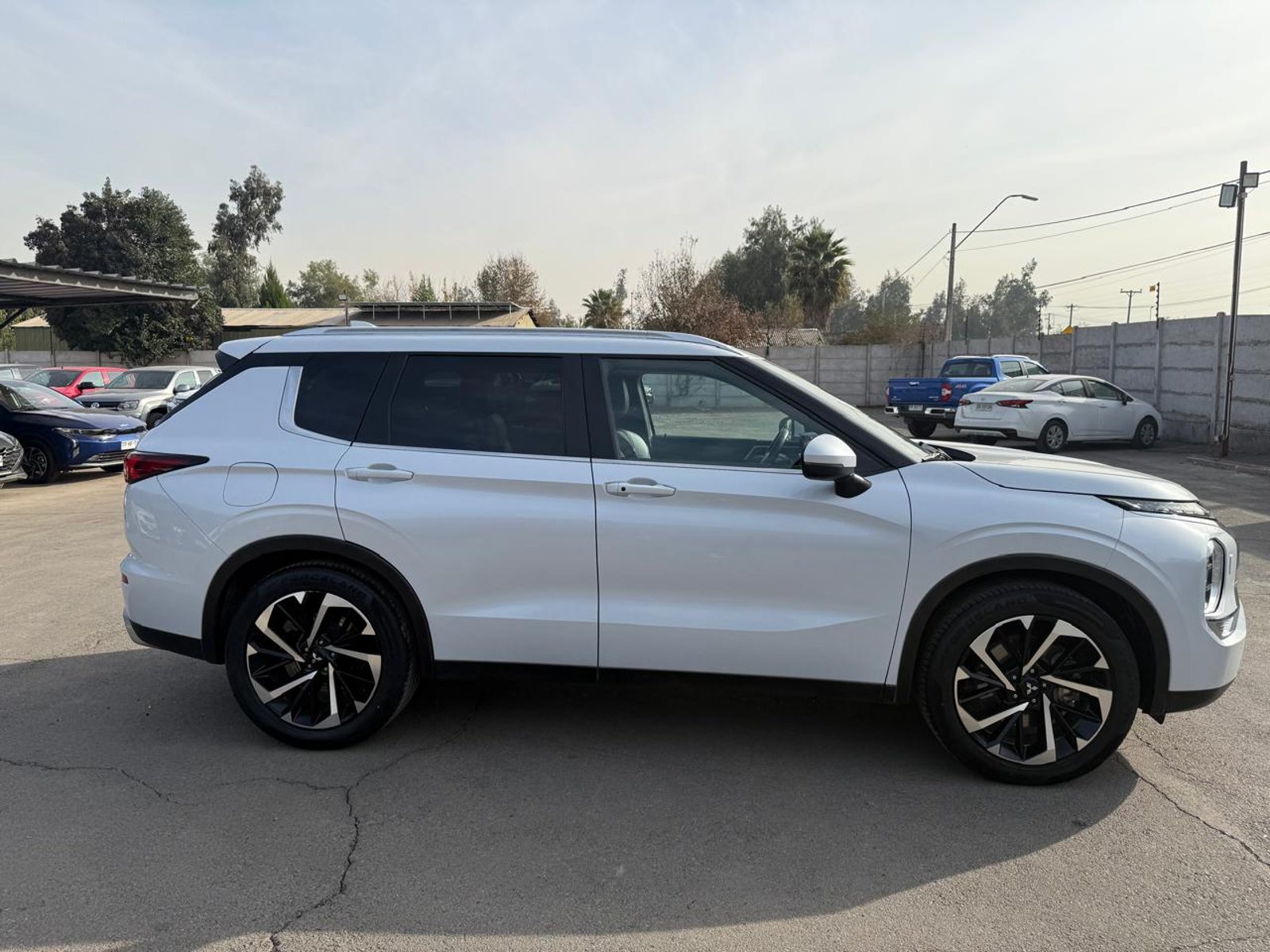 Mitsubishi OUTLANDER GLS 4X4 2.5 AT 2024 - Imagen 6 de 20
