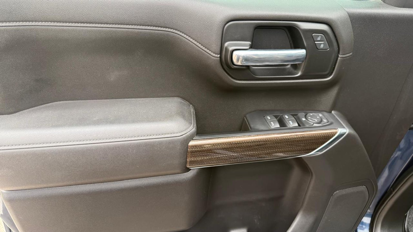 Chevrolet SILVERADO LT 5.3 2022 - Imagen 12 de 20