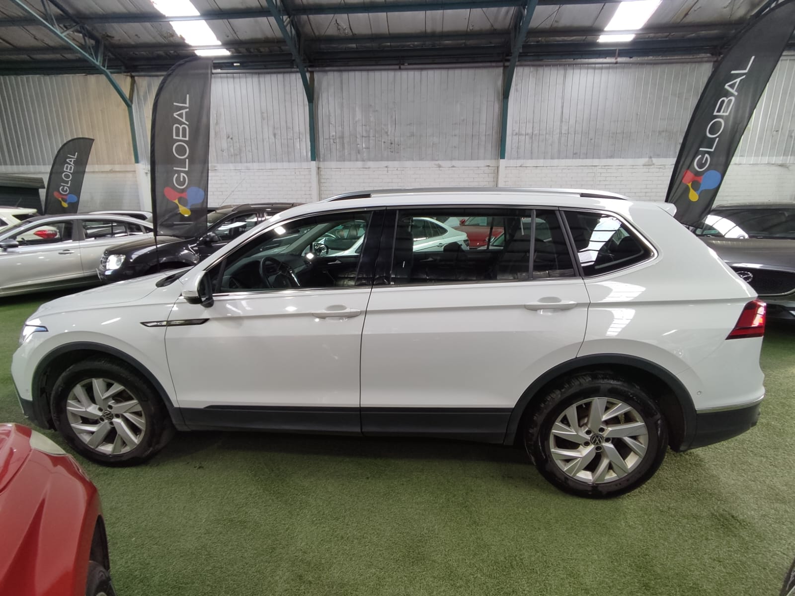 Volkswagen TIGUAN TSI 1.4 AT 2024 - Imagen 7 de 14