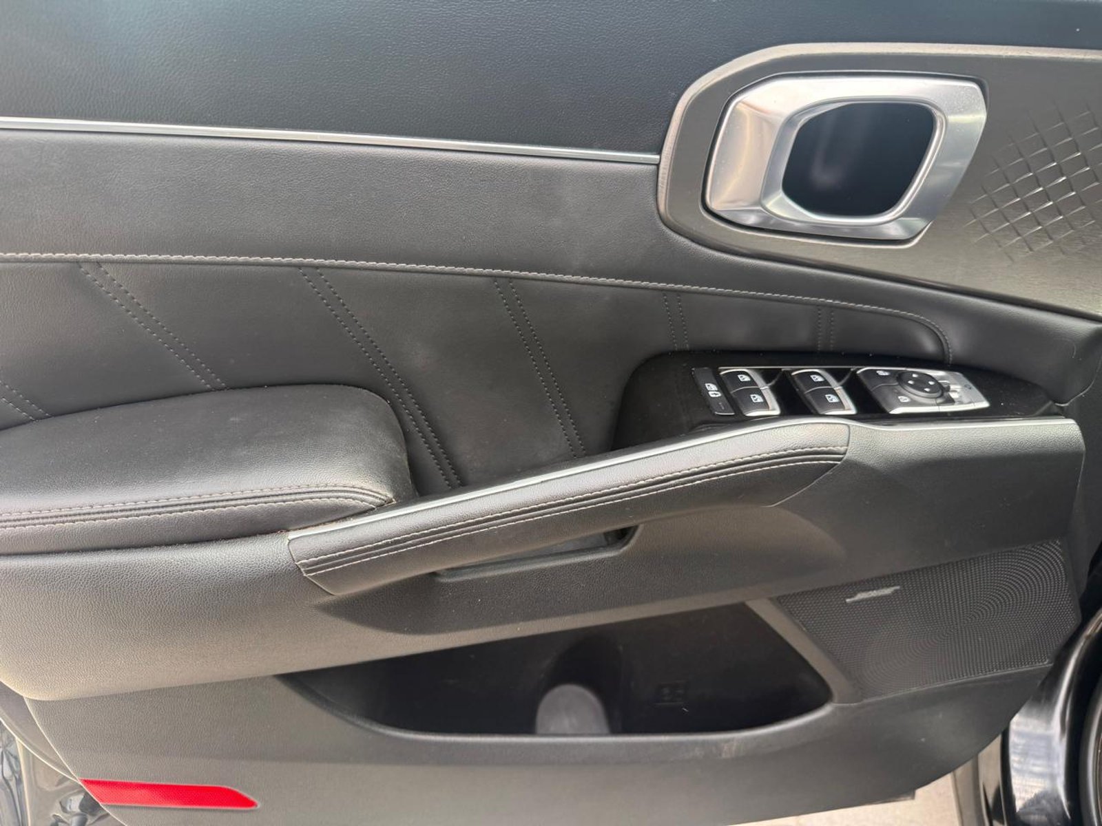 Kia SORENTO 2WD 2.5 AUT 2022 - Imagen 11 de 20