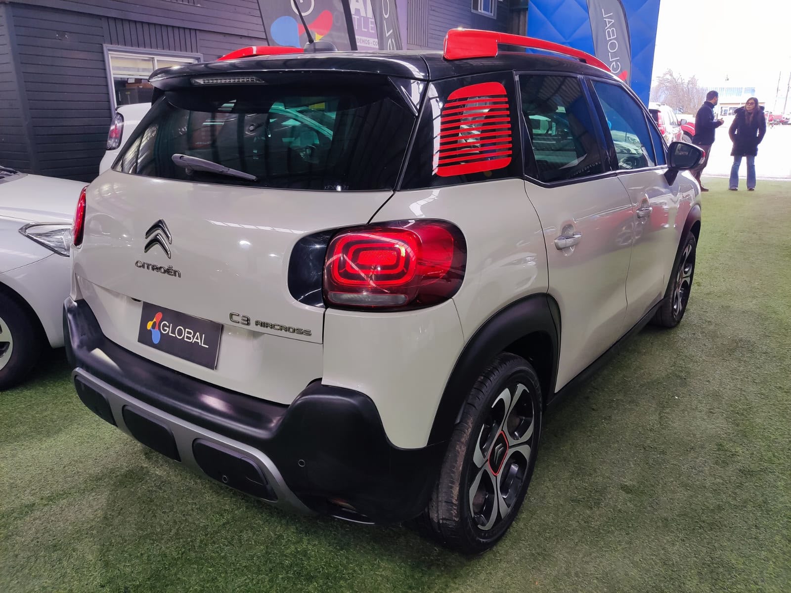 Citroën C3 HB 1.2 2018 - Foto 4 de 14