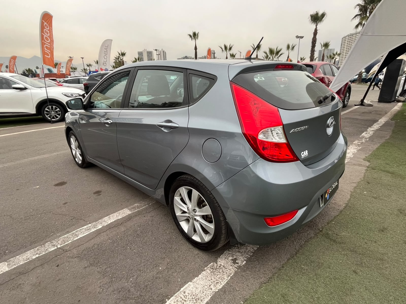 HYUNDAI ACCENT RB HB 1.4 2018 - Foto 3 de 17