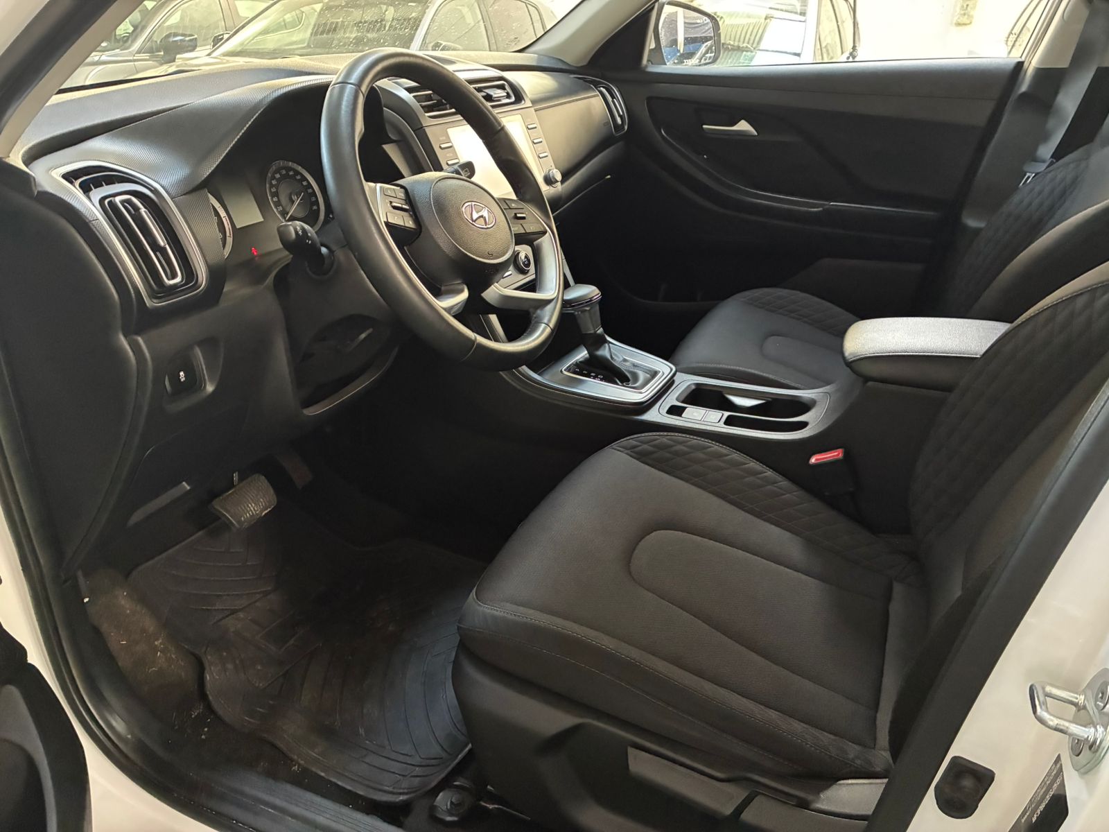 Hyundai CRETA SU2ID MPI CVT 1.5 2025 - Imagen 7 de 11