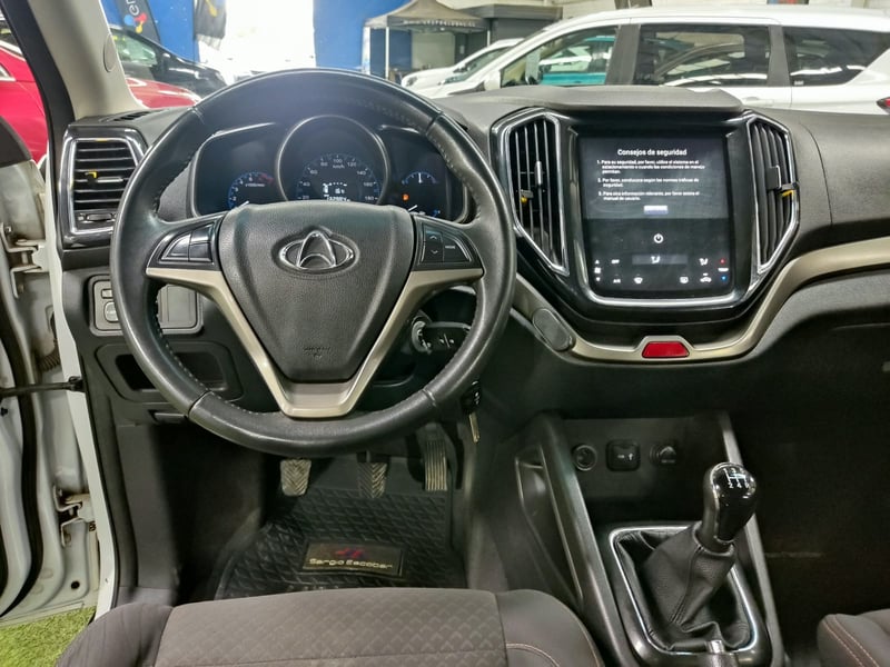 Changan CX70 1.6 2019 - Imagen 12 de 15
