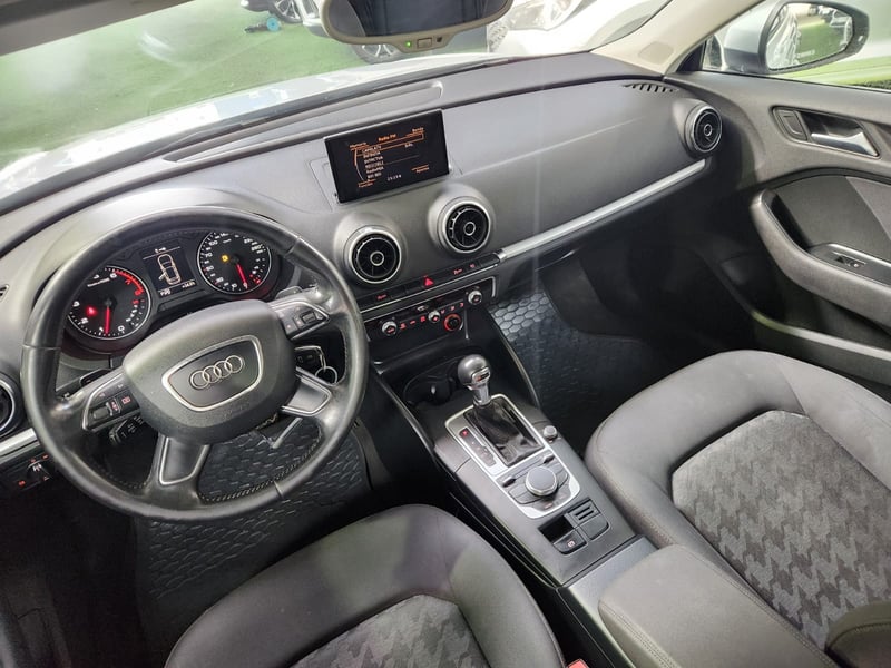 Audi A3 ATTRACTION 1.2 TFSI STRONIC 2014 - Imagen 7 de 13