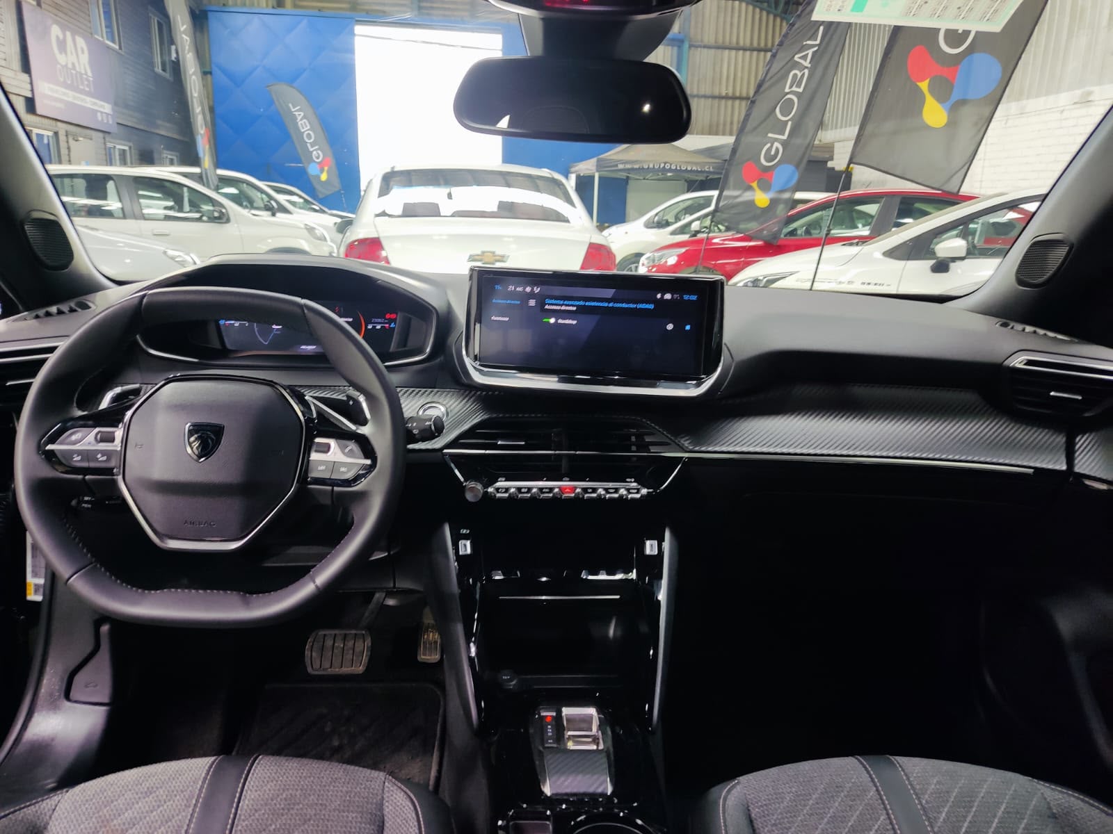 Peugeot 2008 BLUE HDI 130 EAT8 1.5 AUT 2025 - Imagen 9 de 13