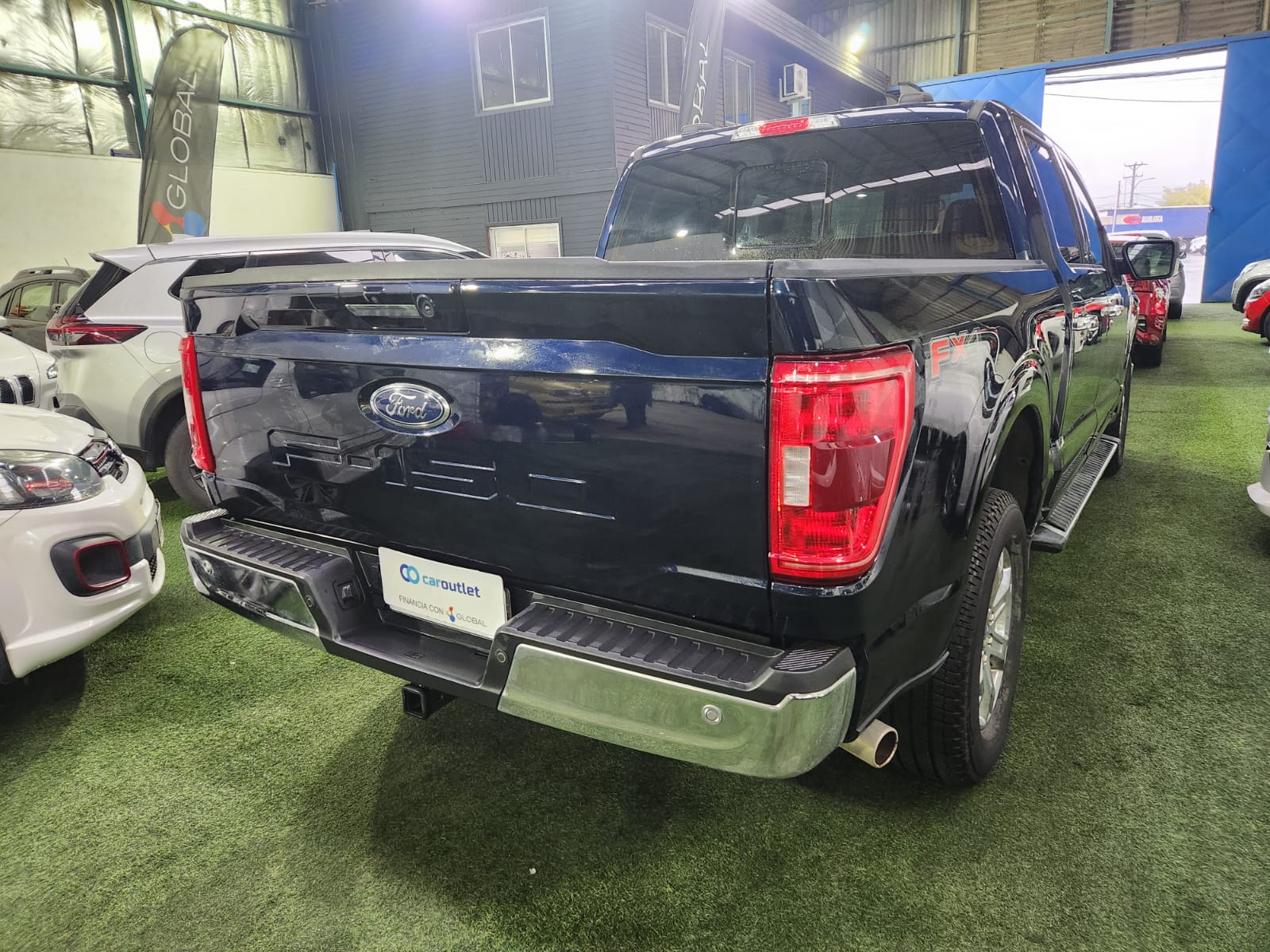 Ford F150 XLT 4X4 5.0 AUT 2024 - Foto 4 de 11