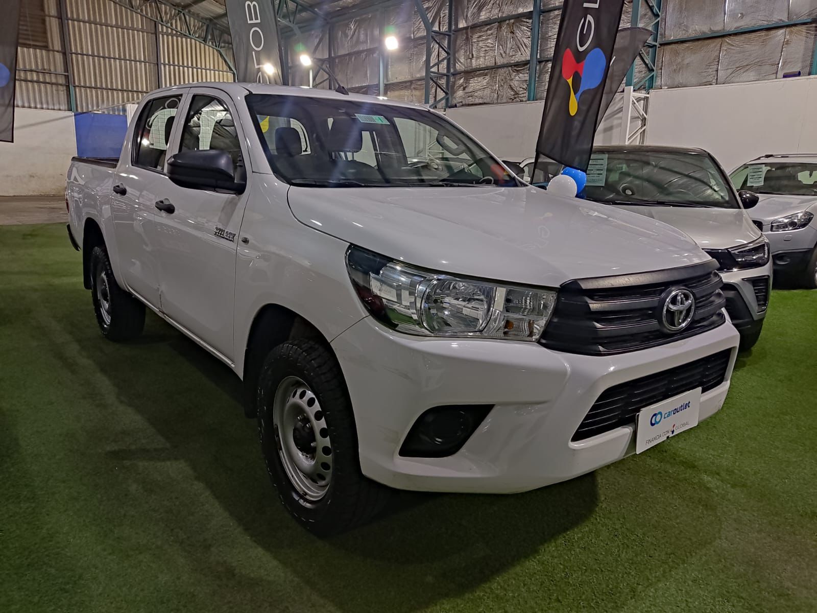 Toyota HI LUX DCAB MT 4X4 2.4 2024 - Imagen 5 de 11