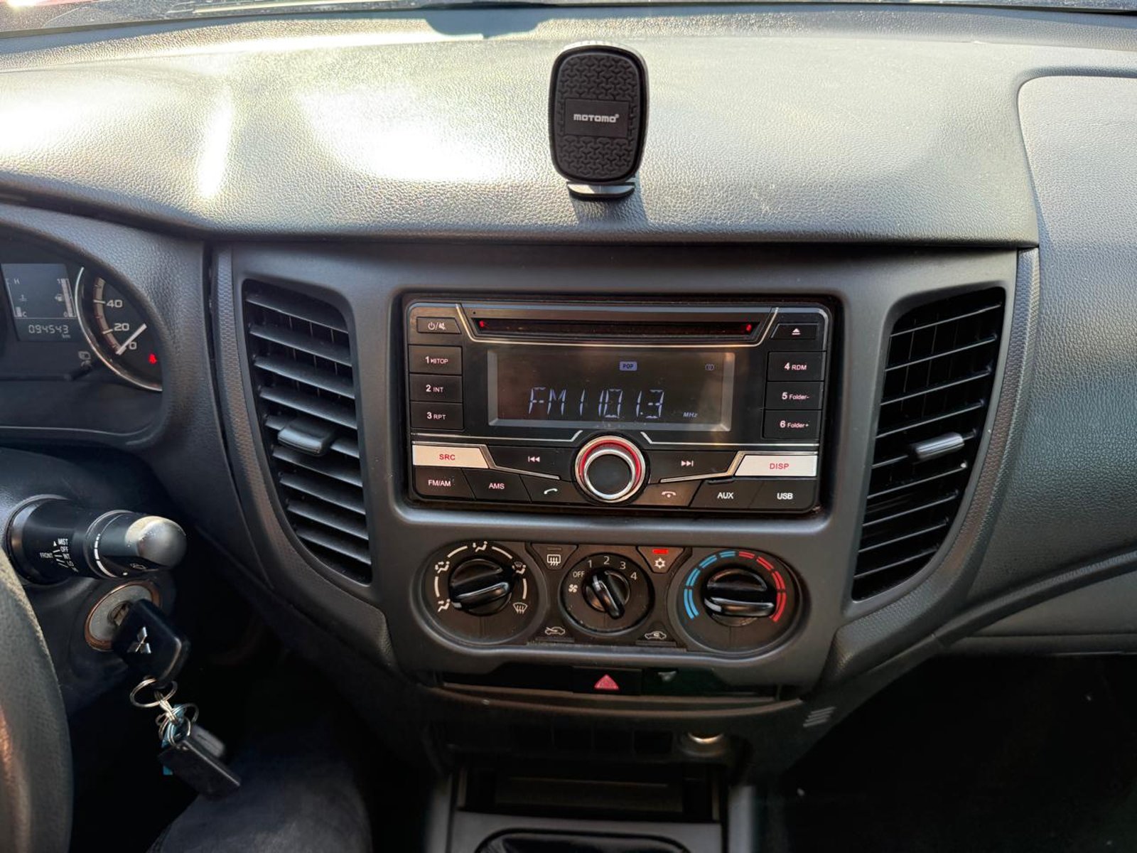 MITSUBISHI L200 KATANA CRM 4X4 2.4 2022 - Imagen 16 de 20